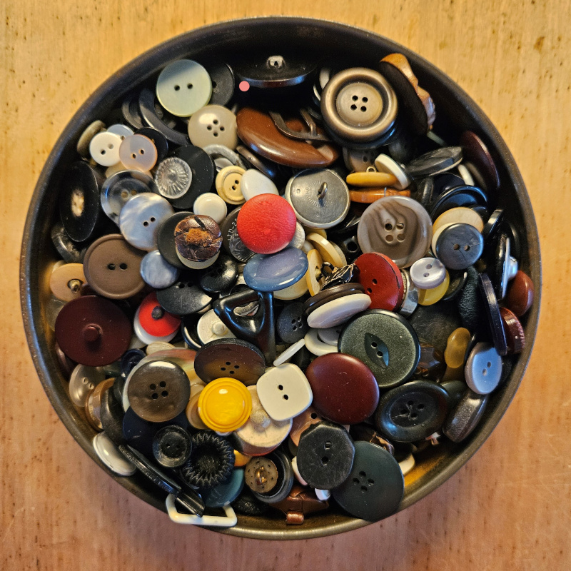 hermine-stam-beeldende-kunst-expositie-atelierroute-oostzaan-de-borduurtafel-rechts-800x800