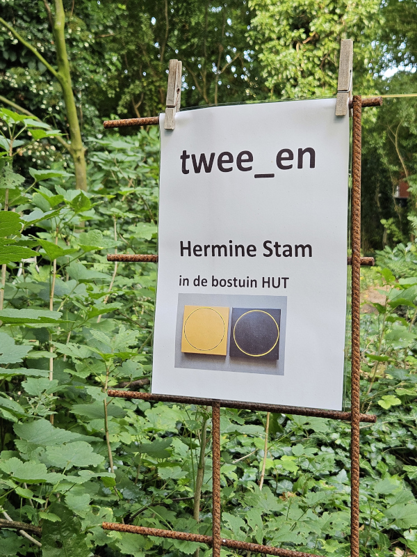 hermine-stam-beeldende-kunst-expositie-installatie-bostuin hut-1-600x800