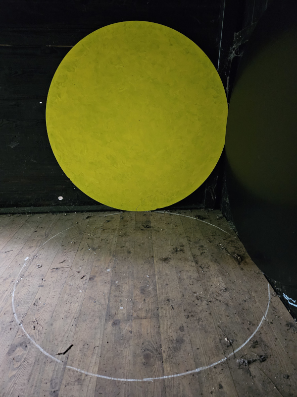 hermine-stam-beeldende-kunst-expositie-installatie-bostuin hut-8-600x800